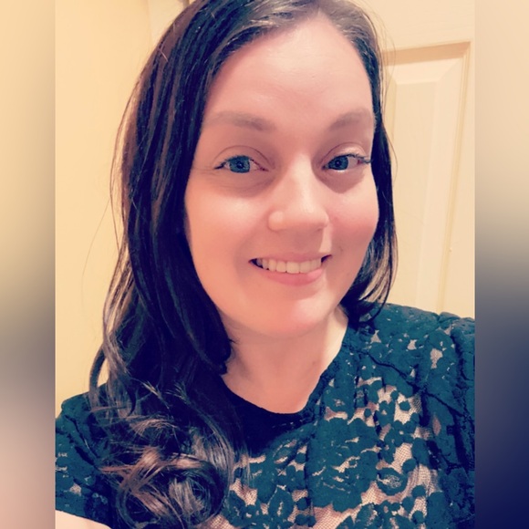 Meet your Posher, Amanda - Picture 1 of 1